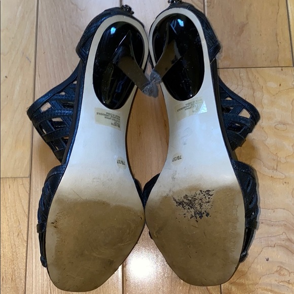 BCBG heels - Picture 7 of 7